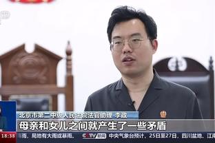 被曝和球员有私情！官方：莱斯特女足45岁主帅威利-柯克下课